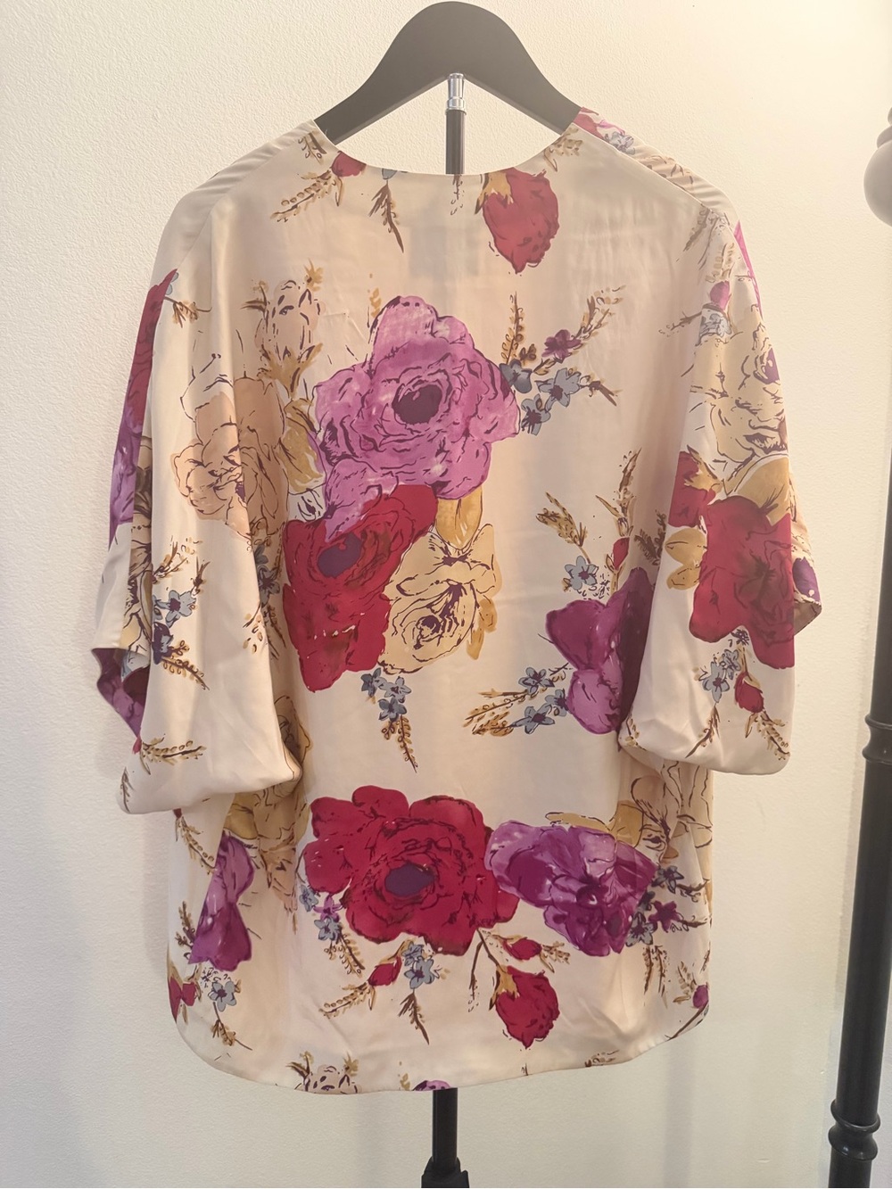 Odille Silk Floral Kimono Top - Picture 7 of 12